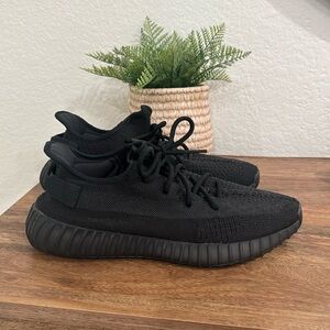 Yeezy 350 Onyx